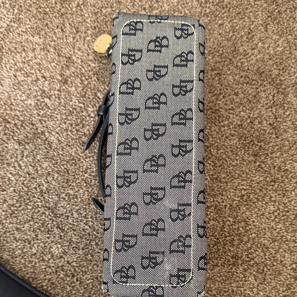 Dooney & Bourke Monogram Black and Gray Wristlet - Picture 9 of 9